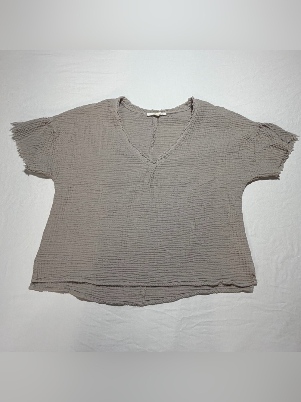Relaxed V-Neck Gauzy Cotton Top